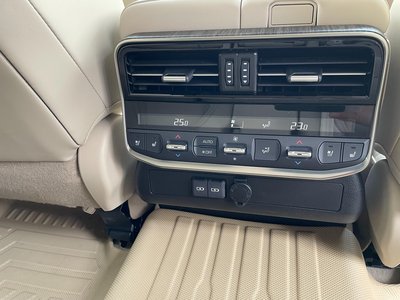 TOYOTA LAND CRUISER 300 - 4