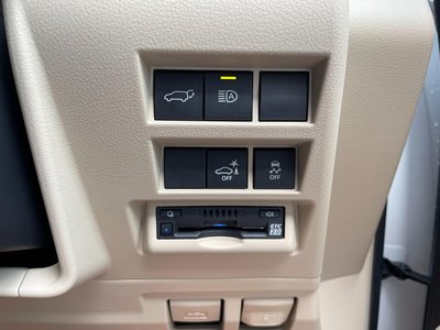 TOYOTA LAND CRUISER 300 - 2