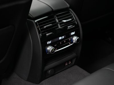 صورة مصغرة 19 لـ 2023 BMW 5 SERIES