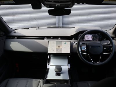 صورة 10 لـ 2025 LAND Rover RANGE ROVER EVOQUE