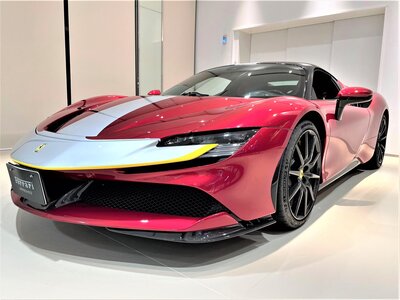 FERRARI SF90 STRADALE