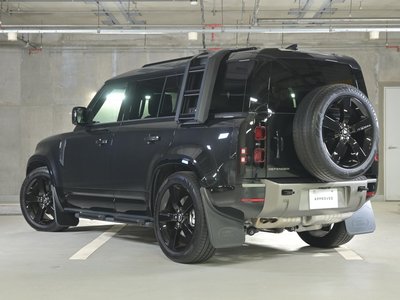 LAND ROVER DEFENDER - 10