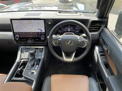 2025 Lexus GX — фото 4