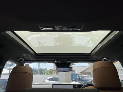 2025 Lexus GX — миниатюра 34