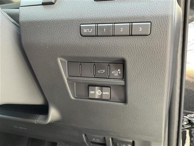 2025 Lexus GX — миниатюра 13