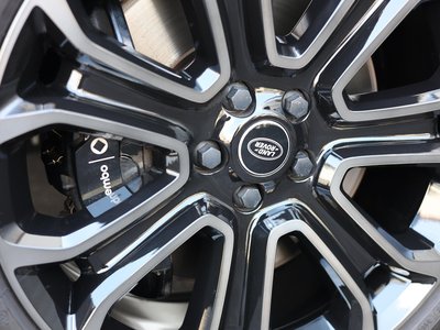 LAND ROVER DEFENDER - 9