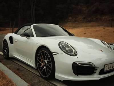 PORSCHE 911 - 1