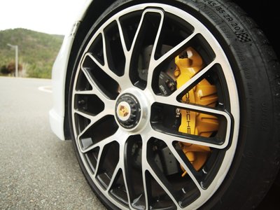 PORSCHE 911 - 6