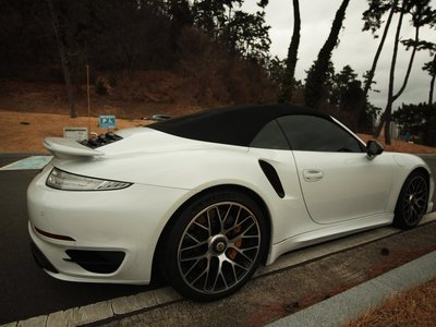 PORSCHE 911 - 4