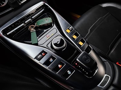 MERCEDES-BENZ GT AMG - 9