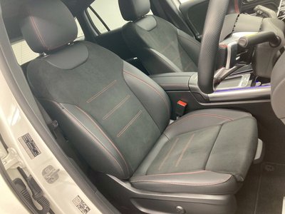 MERCEDES-BENZ GLA - 4