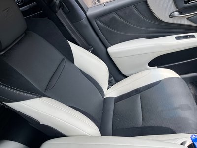 صورة مصغرة 31 لـ 2021 Lexus LS