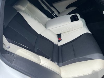 صورة مصغرة 33 لـ 2021 Lexus LS