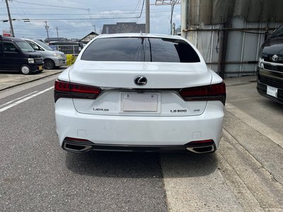 صورة 6 لـ 2021 Lexus LS