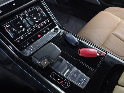 AUDI A8 - 9