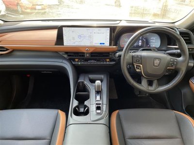 TOYOTA CROWN CROSSOVER - 2