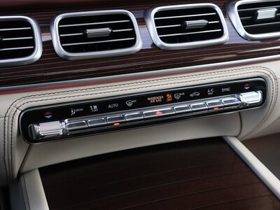 MERCEDES-BENZ GLS MAYBACH 2023 thumbnail 45