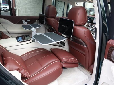 MERCEDES-BENZ GLS MAYBACH 2023 thumbnail 3