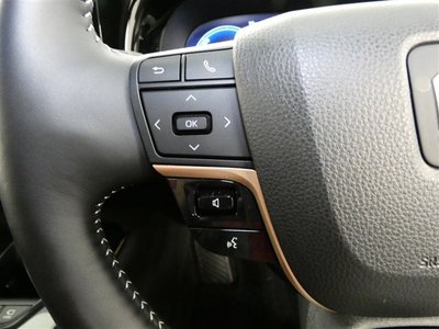 TOYOTA CROWN CROSSOVER - 8