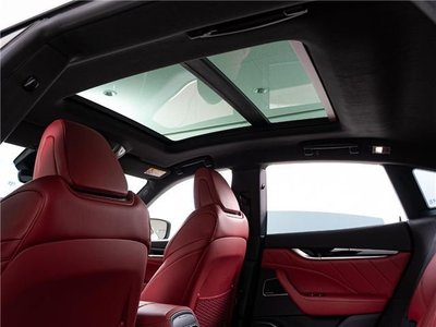 2021 Maserati LEVANTE — фото 6