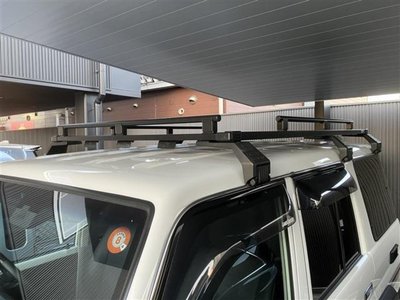 TOYOTA LAND CRUISER 70 - 9