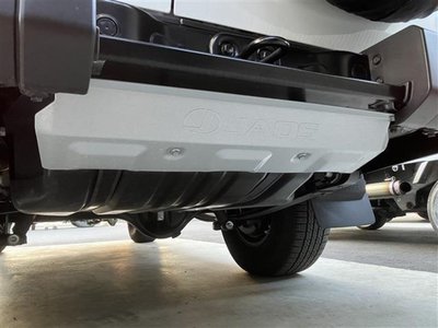 TOYOTA LAND CRUISER 70 - 8