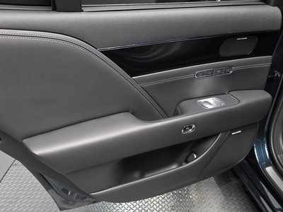 2022 Genesis G90 (RS4) — миниатюра 15