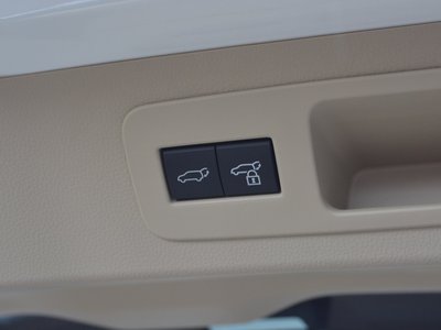 2024 Toyota LAND CRUISER 300 缩略图 130