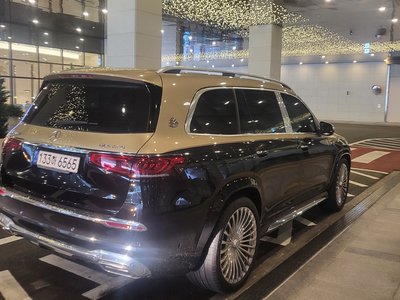 MERCEDES-BENZ GLS - 4