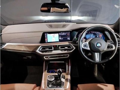 صورة 2 لـ 2023 BMW X5
