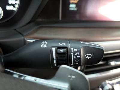 2021 Genesis G90 — миниатюра 26