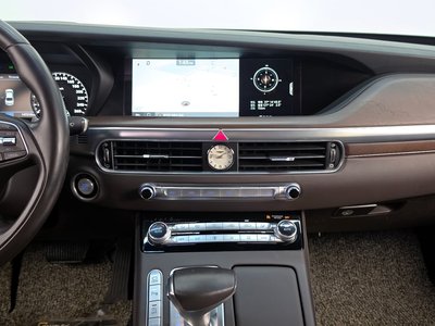 2021 Genesis G90 — миниатюра 18