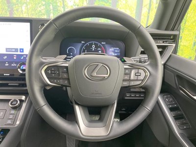 2025 Lexus GX — миниатюра 11