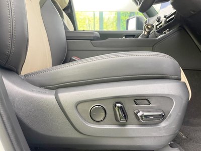 2025 Lexus GX — миниатюра 53