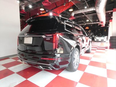 CADILLAC XT6 - 10