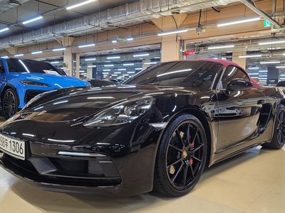 صورة 1 لـ 2024 Porsche 718
