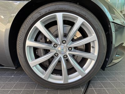 ASTON MARTIN DB11 - 10