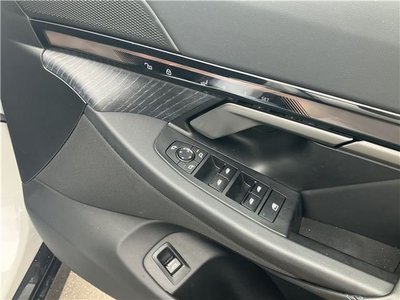 صورة مصغرة 11 لـ 2025 BMW 5 SERIES