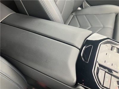 صورة مصغرة 48 لـ 2025 BMW 5 SERIES