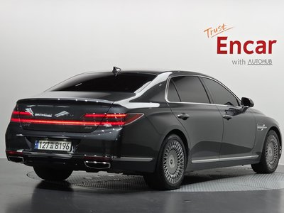 2021 Genesis G90 — фото 2