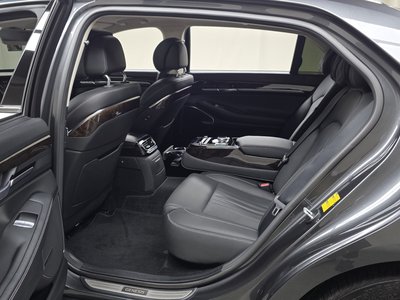 صورة مصغرة 18 لـ 2021 Genesis G90
