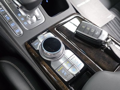 صورة مصغرة 25 لـ 2021 Genesis G90
