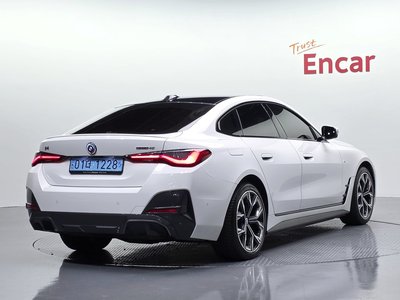 2024 BMW I4 — фото 4