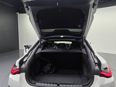 2024 BMW I4 缩略图 33