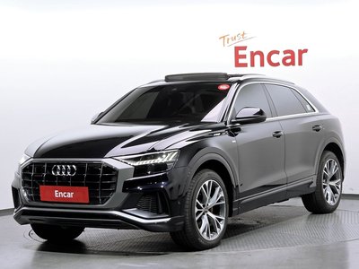 AUDI Q8 (4M)