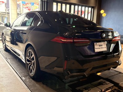 2024 BMW 5 SERIES 照片 10