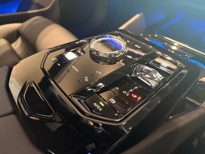 2024 BMW 5 SERIES 缩略图 16