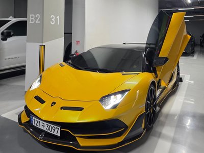 LAMBORGHINI AVENTADOR - 10