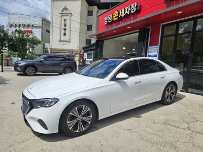 MERCEDES-BENZ E-CLASS