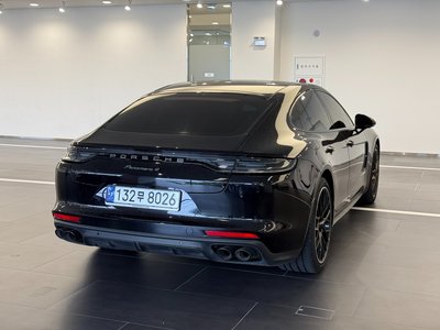 صورة 6 لـ 2023 Porsche PANAMERA